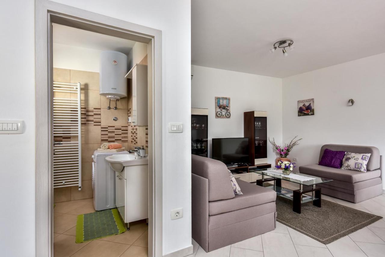 Apartman Koraca Roč Eksteriør billede