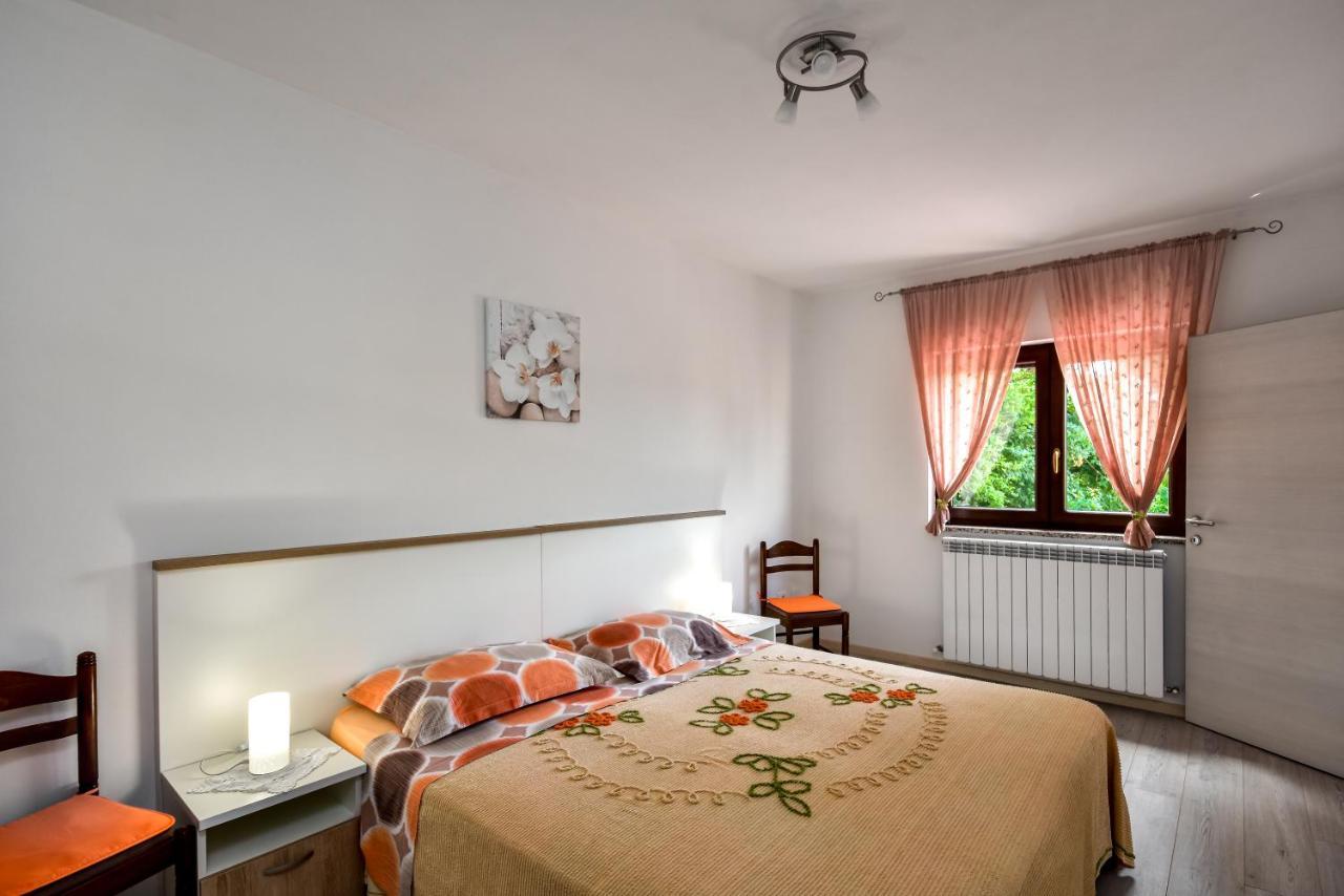 Apartman Koraca Roč Eksteriør billede
